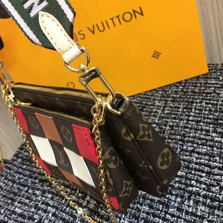 Fashionrepsfam ru 20DJ570029 LV Bags 0817